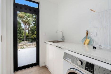 Photo of property in 15 Stackbrae Avenue, Wanaka, 9305