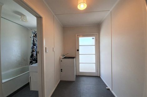 Photo of property in 2/13 Clare Place, Mount Wellington, Auckland, 1060