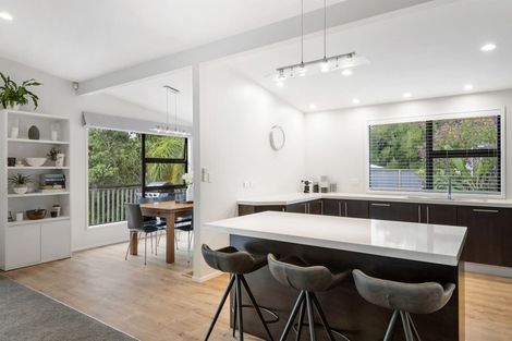 Photo of property in 216 Greenhithe Road, Greenhithe, Auckland, 0632