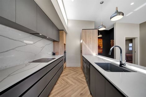 Photo of property in 52 Buller Street, New Plymouth, 4312