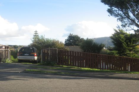 Photo of property in 46 Hereford Street, Cannons Creek, Porirua, 5024
