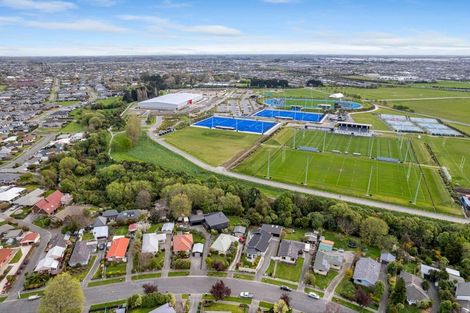 Photo of property in 126 Warren Crescent, Hillmorton, Christchurch, 8025