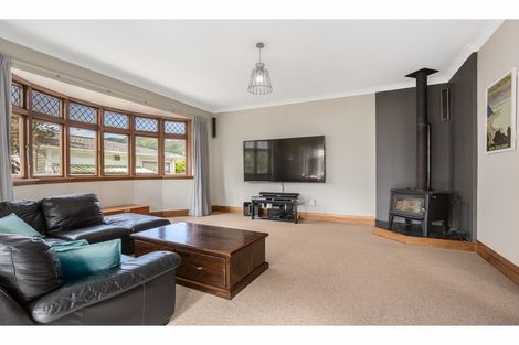 Photo of property in 2 Puriri Street, Woburn, Lower Hutt, 5010