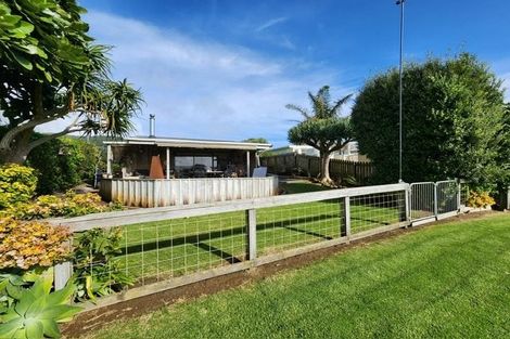 Photo of property in 116 Maunsell Road, Port Waikato, Tuakau, 2695