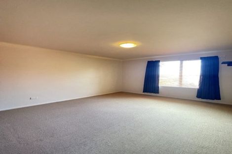 Photo of property in 26 Brittany Drive, Henderson, Auckland, 0612
