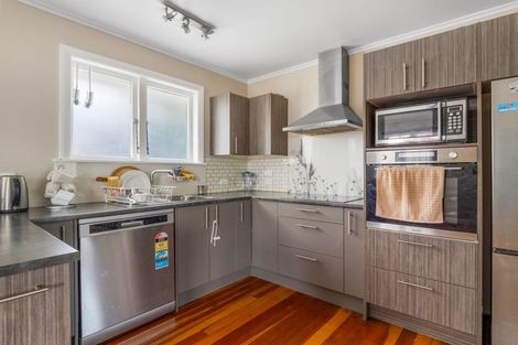 Photo of property in 135 Clevedon Road, Papakura, 2110