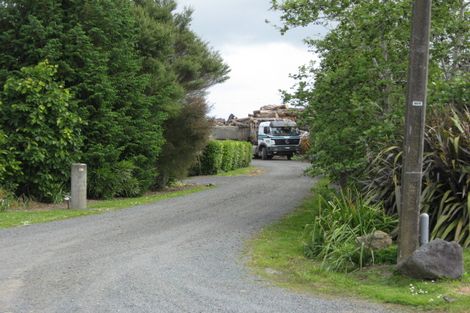 Photo of property in 31a Koraha Road, Kumeu, 0892