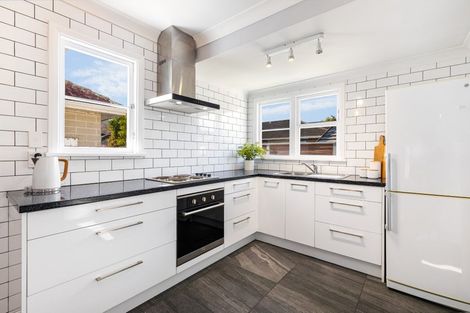 Photo of property in 1/17 Oak Street, Ebdentown, Upper Hutt, 5018