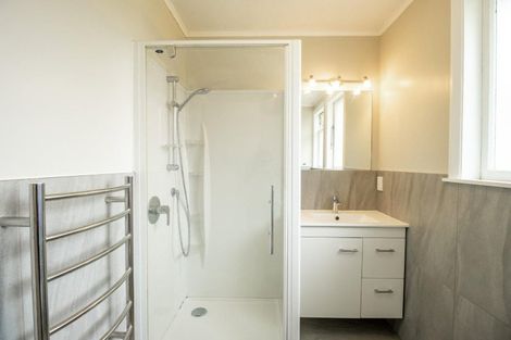 Photo of property in 33 Galway Avenue, Hokowhitu, Palmerston North, 4410