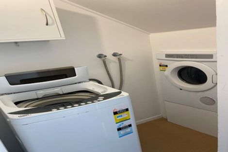 Photo of property in 16 Guys Hill Road, Hospital Hill, Napier, 4110