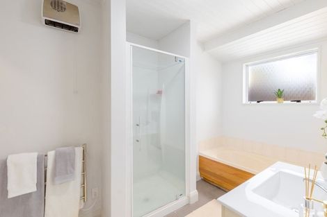 Photo of property in 2/21 Wharenui Road, Upper Riccarton, Christchurch, 8041