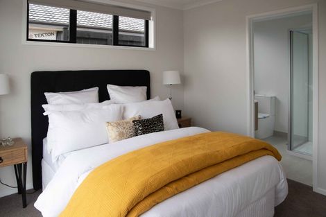 Photo of property in 6 Karaipiture Road, Karaka, 2124