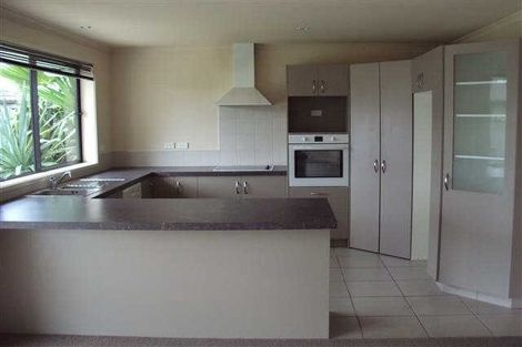 Photo of property in 17 Winchester Place, Rototuna North, Hamilton, 3210