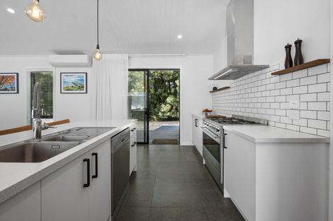 Photo of property in 12 Lancewood Way, Kinloch, Taupo, 3377