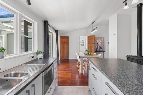 Photo of property in 15 Tararua Street, Masterton, 5810