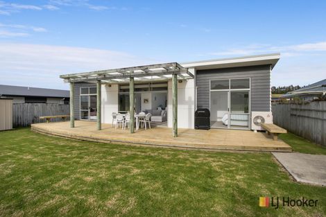 Photo of property in 34 Ocean Breeze Drive, Waihi Beach, 3611