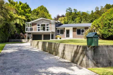 Photo of property in 21 Tainui Terrace, Inglewood, 4330
