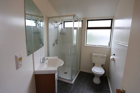 Photo of property in 2/4 Montana Avenue, Ilam, Christchurch, 8041