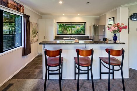 Photo of property in 1a Peel Place, Wainuiomata, Lower Hutt, 5014