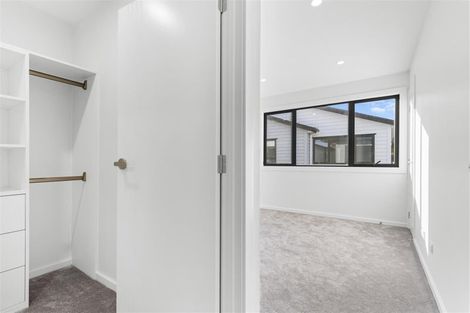 Photo of property in 8/25 Swanson Road, Henderson, Auckland, 0610