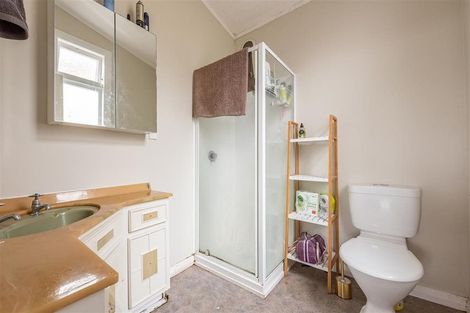 Photo of property in 80 Kelburn Parade, Kelburn, Wellington, 6012