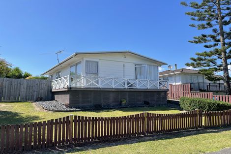 Photo of property in 16 Reelick Avenue, Pakuranga Heights, Auckland, 2010