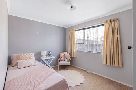 Photo of property in 71 Kaimanawa Street, Kelvin Grove, Palmerston North, 4414