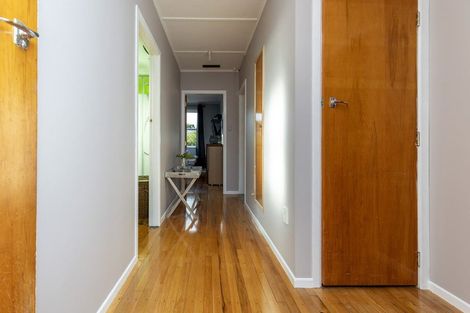 Photo of property in 4 Brazier Grove, Paraparaumu, 5032