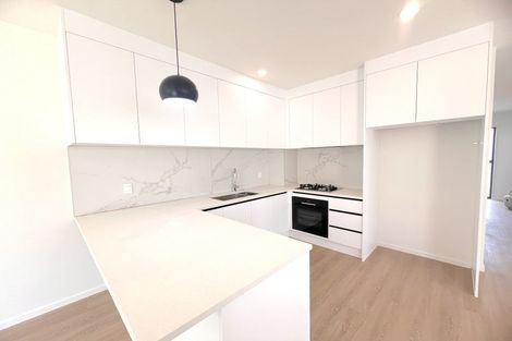 Photo of property in 1a Wren Place, Unsworth Heights, Auckland, 0632
