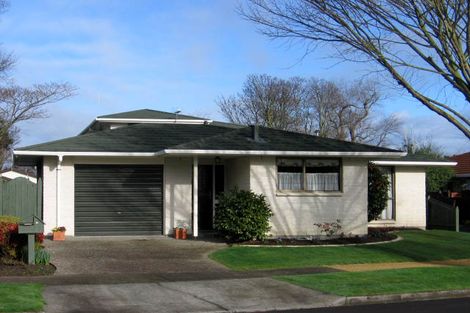 Photo of property in 8a Caulfield Place, Awapuni, Palmerston North, 4412