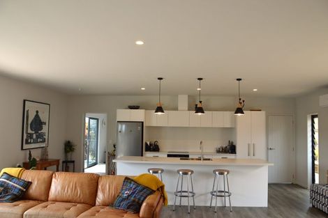 Photo of property in 14 Waterview Place, Haruru, 0204