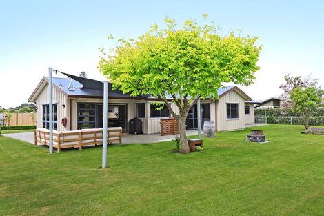 Photo of property in 16 Airini Road, Waimarama, Havelock North, 4294