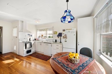 Photo of property in 105 Churchill Drive, Crofton Downs, Wellington, 6035