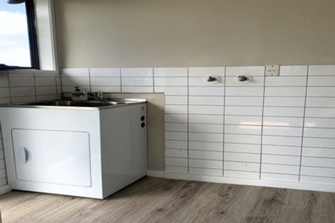 Photo of property in 22 Peterhouse Place, West Harbour, Auckland, 0618