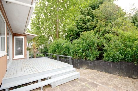 Photo of property in 2/64 Exmouth Road, Northcote, Auckland, 0627