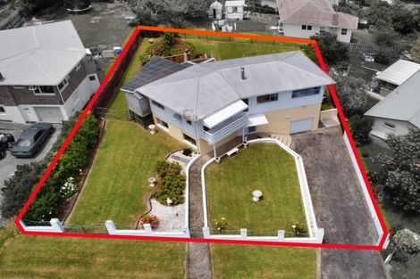 Photo of property in 22 Crompton Road, Massey, Auckland, 0614