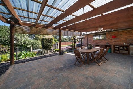 Photo of property in 11 Tanah Merah Drive, Papakura, 2110