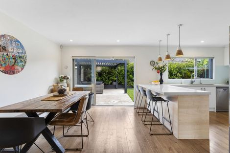 Photo of property in 28 Jane Gifford Place, Half Moon Bay, Auckland, 2012