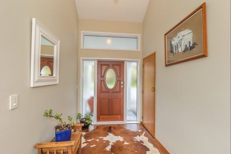 Photo of property in 233 North Manakau Road, Manakau, Levin, 5573