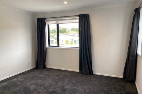 Photo of property in 5a Breakwater Way, Whitby, Porirua, 5024