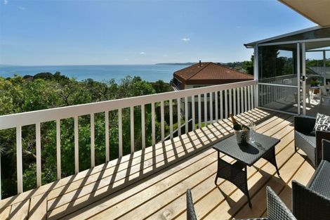 Photo of property in 252 Whangaparaoa Road, Red Beach, 0932