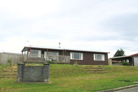 Photo of property in 48 Norana Road, Timberlea, Upper Hutt, 5018