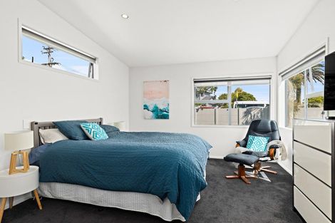 Photo of property in 82 Kowhai Road, Campbells Bay, Auckland, 0630