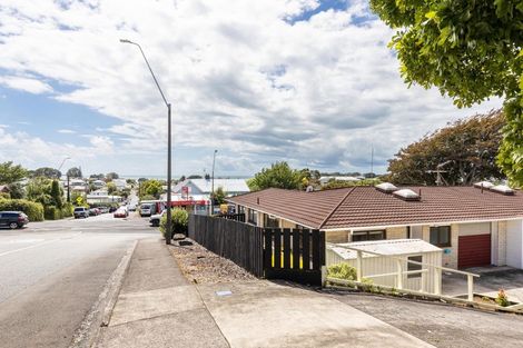 Photo of property in 345 Devon Street West, New Plymouth, 4310