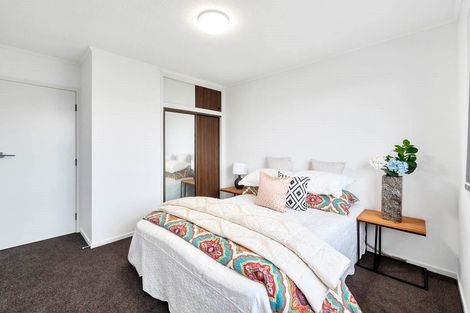 Photo of property in 4 St Catherine Crescent, West Harbour, Auckland, 0618