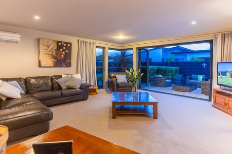 Photo of property in 120 Oriental Parade, Papamoa Beach, Papamoa, 3118