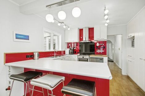 Photo of property in 33 Chester Road, Tawa, Wellington, 5028