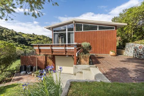 Photo of property in 76 Spencer Street, Crofton Downs, Wellington, 6035