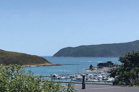 Photo of property in 8a Kiriwai Road, Paremata, Porirua, 5024