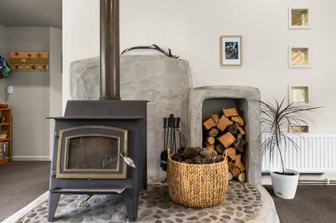 Photo of property in 2 Ritchie Place, Havelock North, 4130